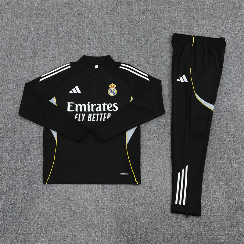 2025/2026 REAL MADRID BLACK TRACKSUIT 2025/2026 REAL MADRID BLACK TRACKSUIT