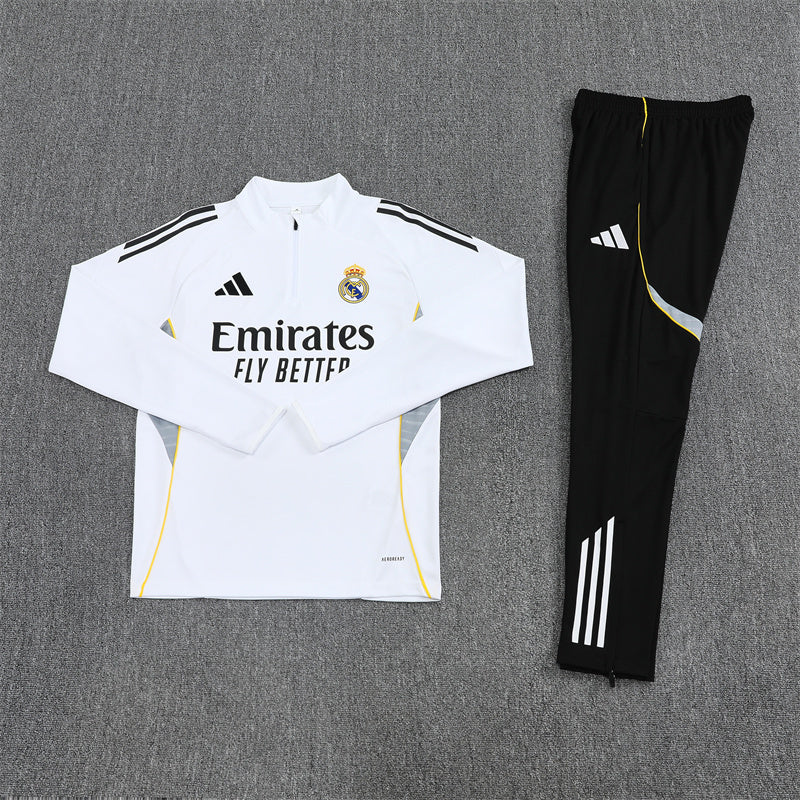 2025/2026 REAL MADRID WHITE AND BLACK TRACKSUIT 2025/2026 REAL MADRID WHITE AND BLACK TRACKSUIT