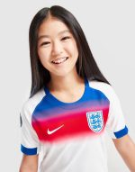 NIKE ENGLAND WEC 2025 BADGE HOME SHIRT JUNIOR - Image 2