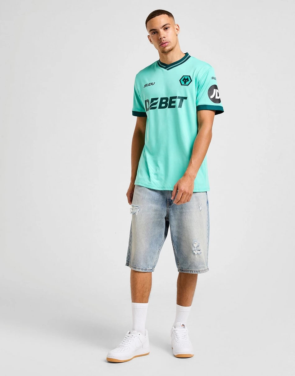 SUDU WOLVERHAMPTON WANDERERS FC 2025/26 AWAY SHIRT SUDU WOLVERHAMPTON WANDERERS FC 2025/26 AWAY SHIRT